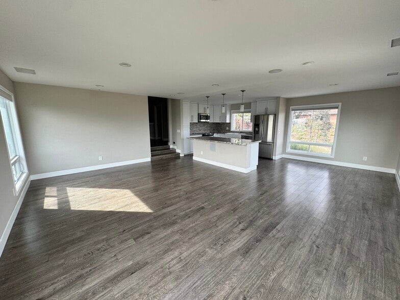 Building Photo - 1176 Dawnridge Ave