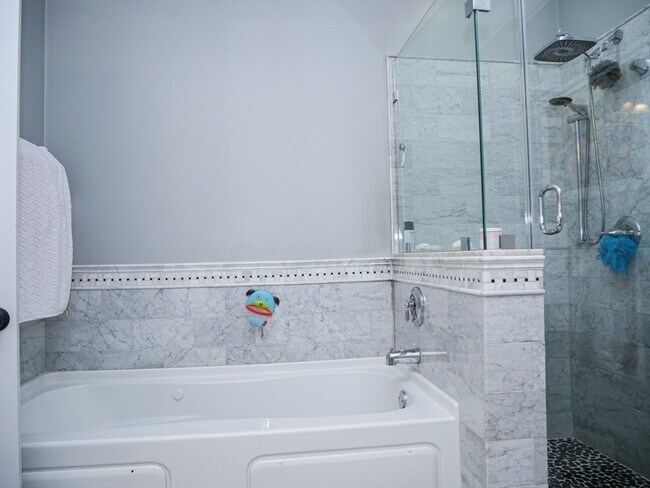 Building Photo - 161 Tudor St