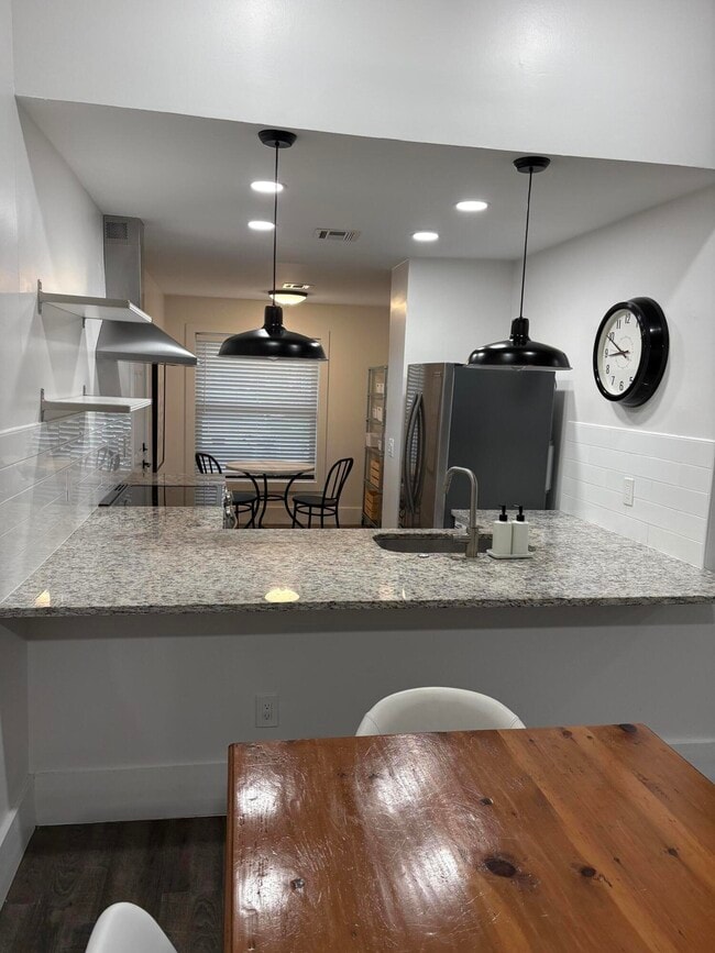 Building Photo - 2756 Carnation Ct