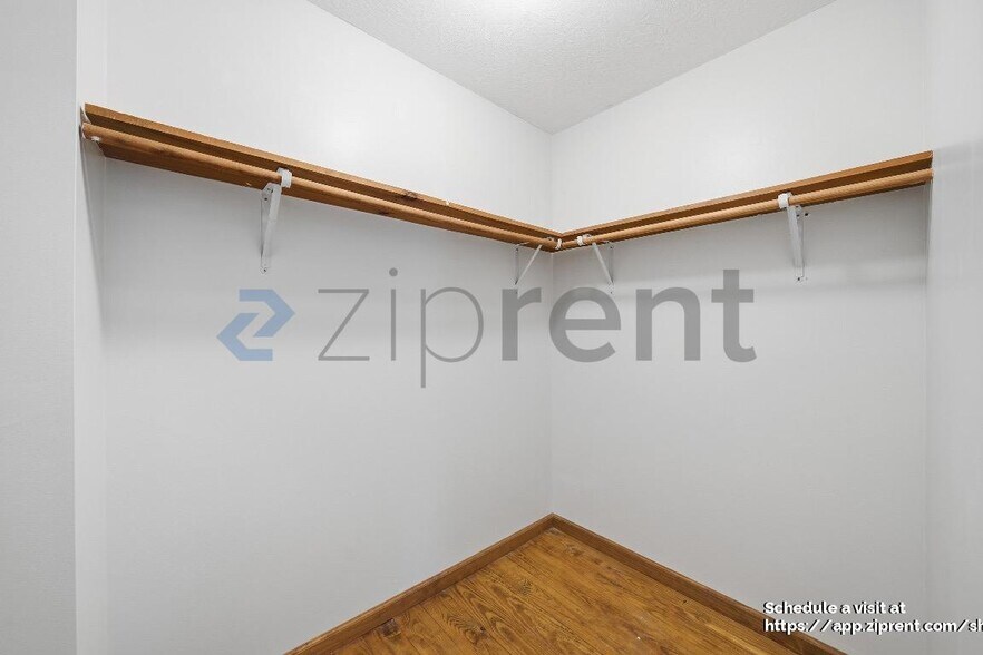 Building Photo - 103 Autumn Ln