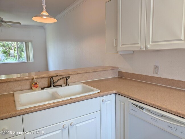 Building Photo - 313 Ocean Park Ln