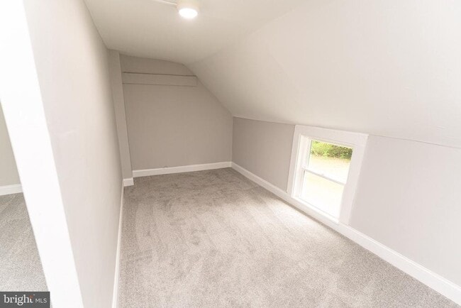 Building Photo - 119 Davis Ln