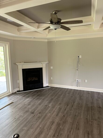 Building Photo - 8529 Oak Abbey Trl NE