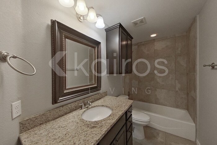 Building Photo - 3900 Durham Dr