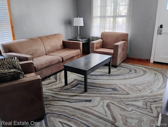 Building Photo - 1127 Hoffman Ave