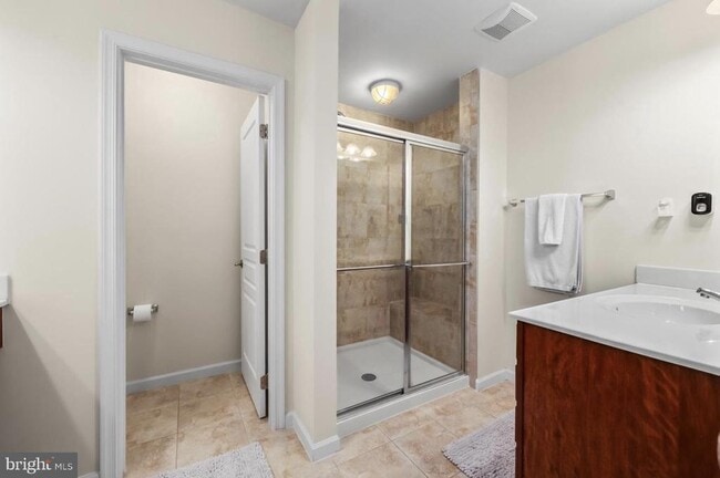 Building Photo - 14738 Mason Creek Cir
