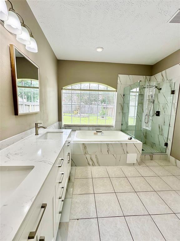 Building Photo - 14503 Redwood Bend Trail
