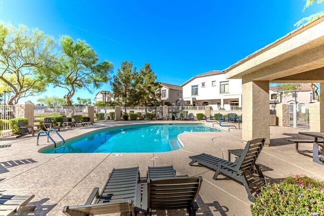 Building Photo - 2150 E Bell Rd