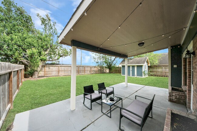 Building Photo - 12334 Misty Laurel Dr