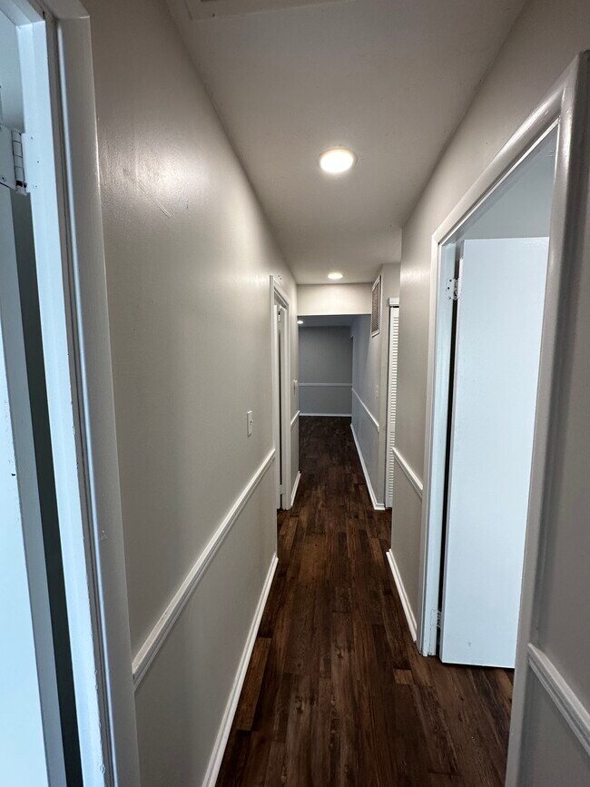 Building Photo - 8101 Shibler Dr