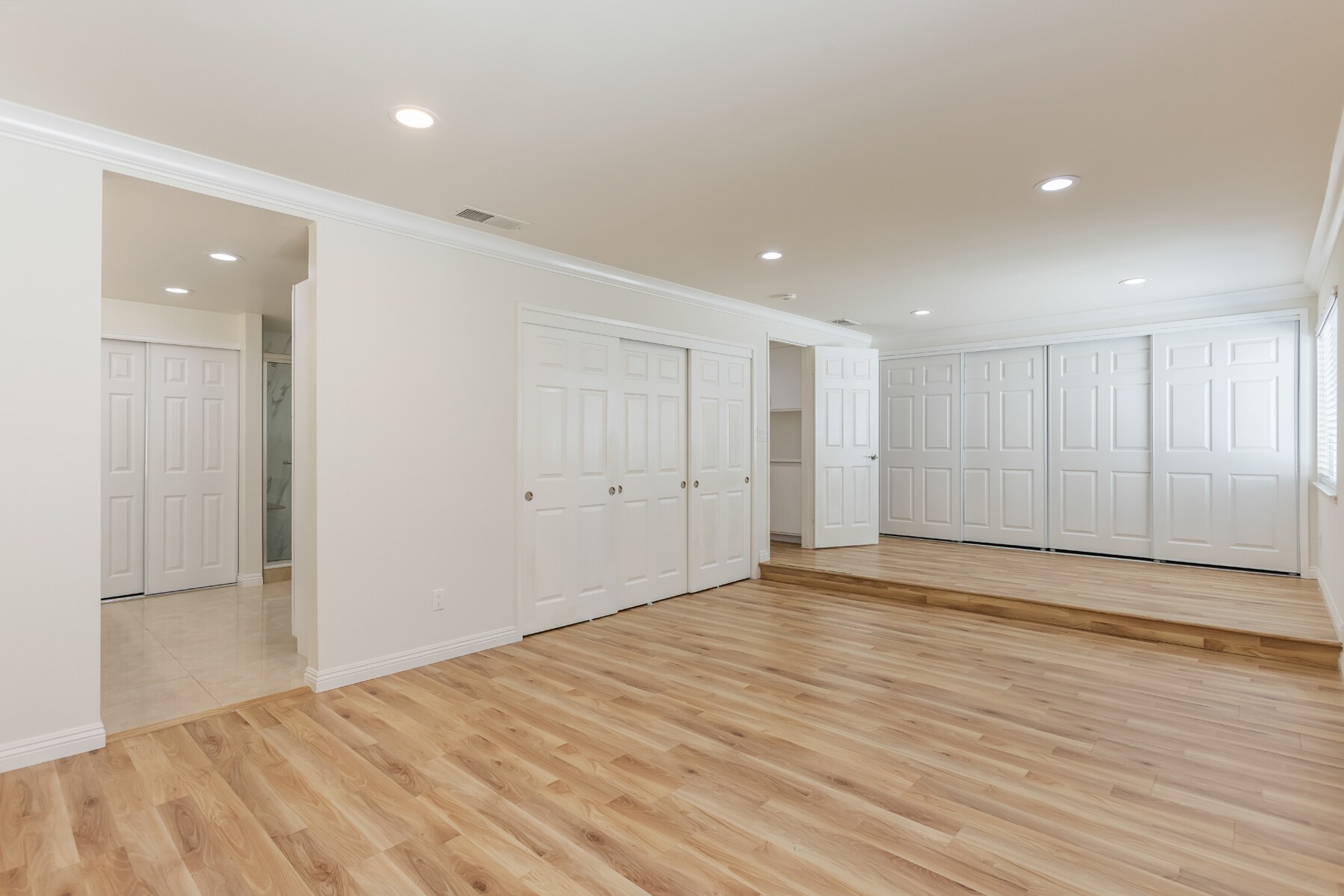 Building Photo - 10227 Autumn Leaf Cir