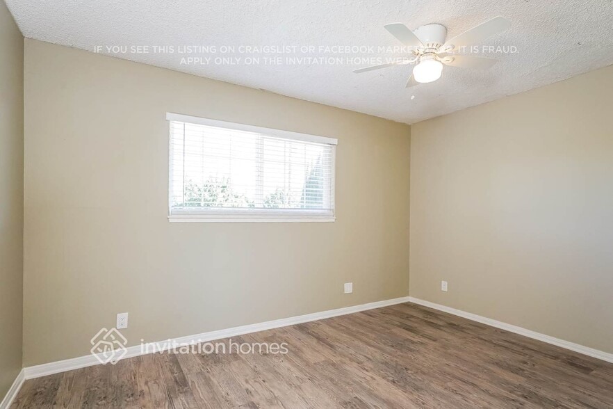 Building Photo - 2164 Athens Ave