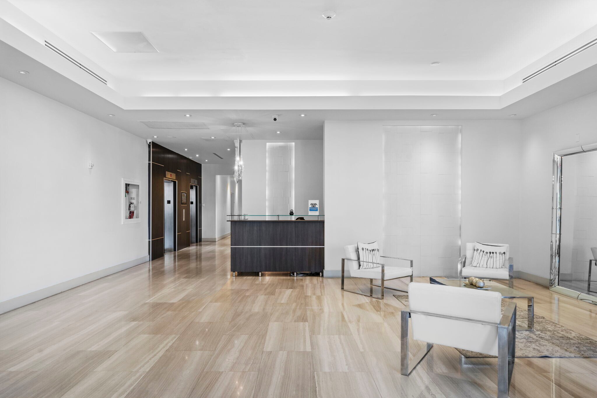 Building Photo - 1228 West Ave