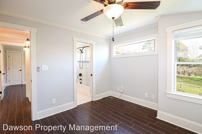 Building Photo - 3 br, 2 bath House - 2830 Hilliard Drive