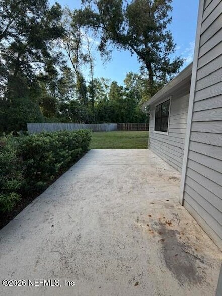Building Photo - 3046 Blue Heron Dr S