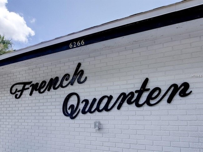 Building Photo - 6266 1st Ave S