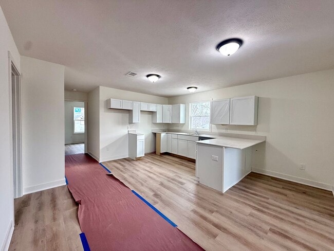 Building Photo - 313 Orchard Ave