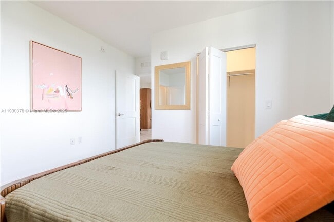 Building Photo - 1005 Spring Garden Rd