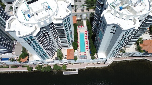 Building Photo - 150 Sunny Isles Blvd