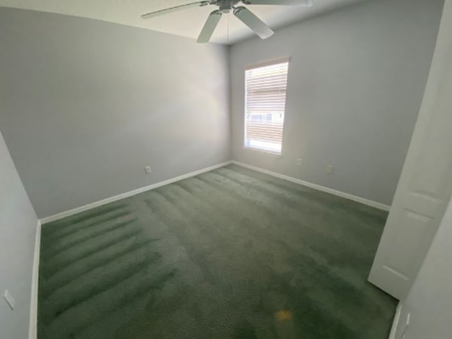 Building Photo - 4 Bedroom 3 Bath home in Sandy Ridge subdivision, in Davenport for RENT!