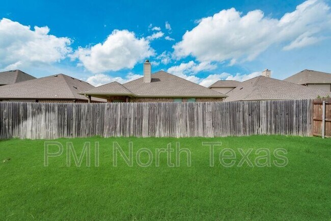 Building Photo - 11213 Amistad Dr