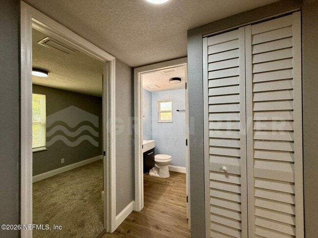 Building Photo - 403 Highland Ave S