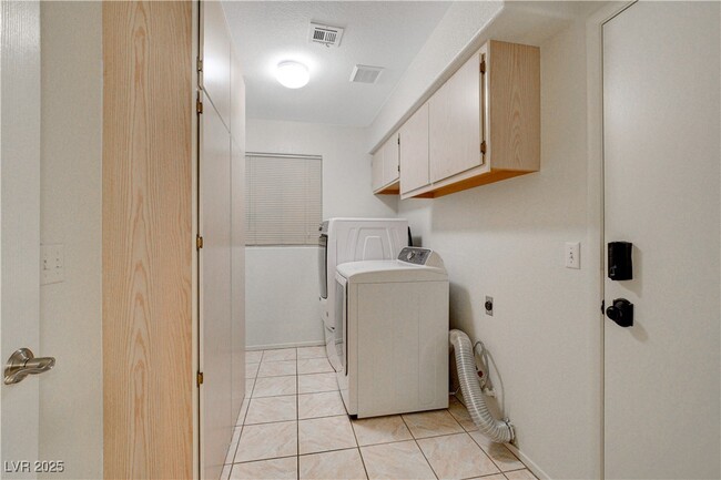 Building Photo - 8621 Sierra Cima Ln