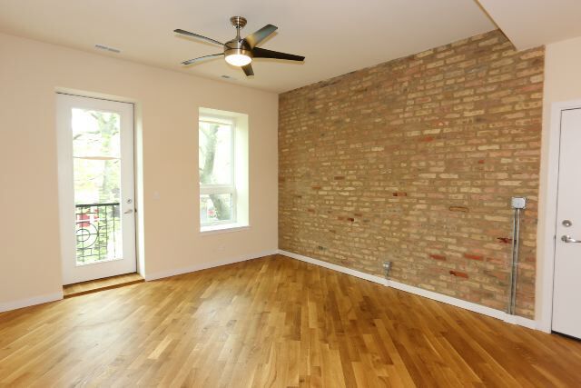 Building Photo - 900 N Fairfield Ave