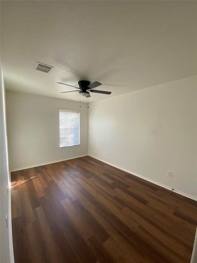 Building Photo - 16750 Libson Falls Dr
