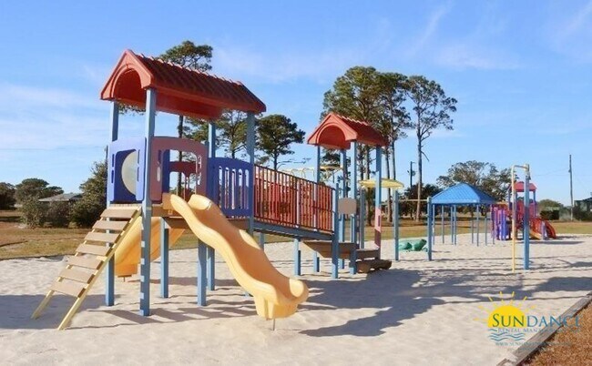 Building Photo - Wonderful Holley by the Sea Home!