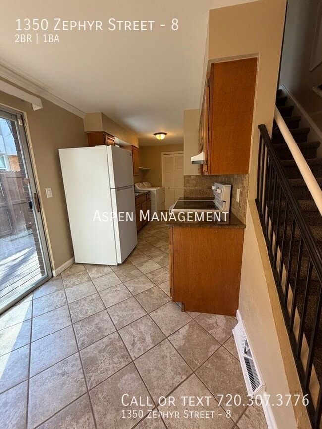 Building Photo - 1350 Zephyr St