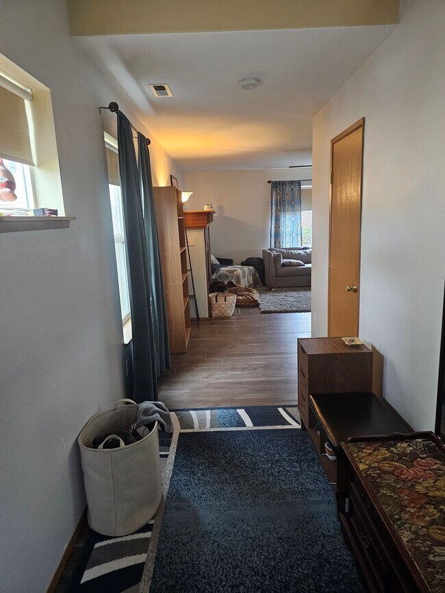 Building Photo - 3 Bedroom Home for rent in Tahoma Terra community!