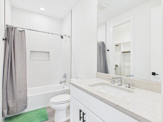 Building Photo - 2940 Huffman Way - C
