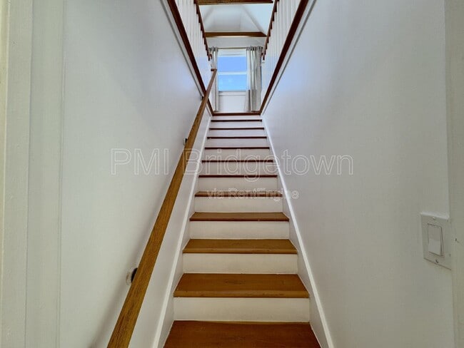 Building Photo - 2315 SE 38th Ave