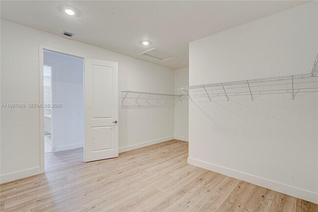 Building Photo - 4390 SW 122nd Terrace