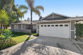 Building Photo - 1979 San Pablo Dr