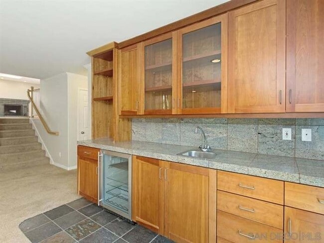 Building Photo - 4810 Refugio Ave