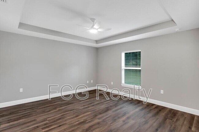 Building Photo - 6 Elm Loop