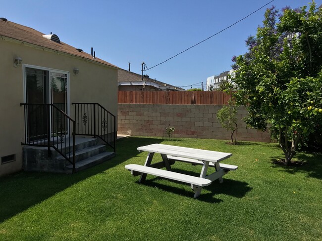 Building Photo - 8819 Kittyhawk Ave