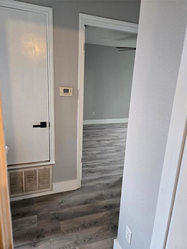 Building Photo - 10001 Parliament House Rd