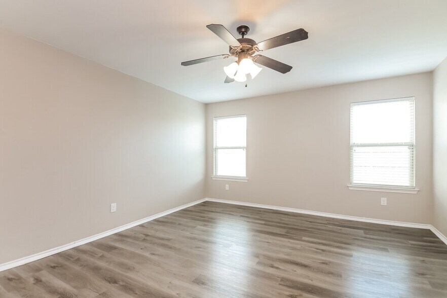 Building Photo - 1405 Granite Path