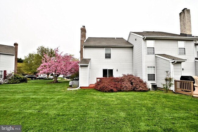 Building Photo - 800 Beacon Ct