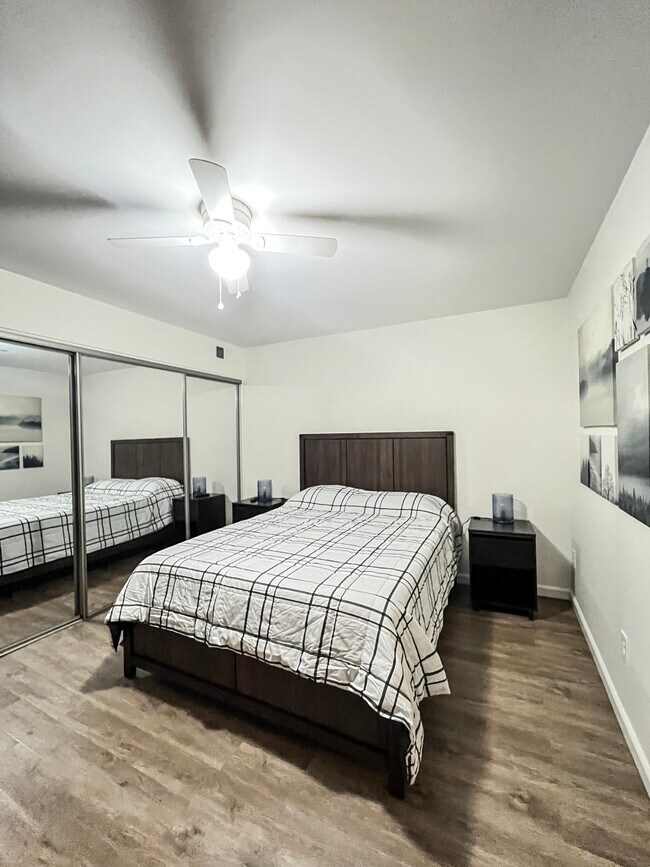 MASTER BEDROOM - 1615 Hotel Cir S