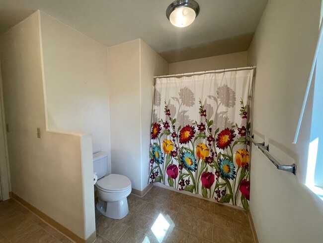 Building Photo - Kihei Three Bedroom