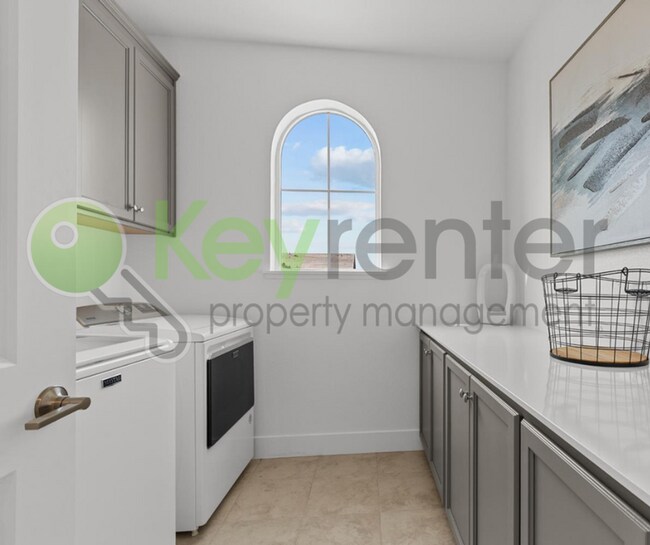 Building Photo - 4288 Crescent Wy