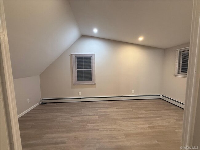 Building Photo - 1158 Laidlaw Ave