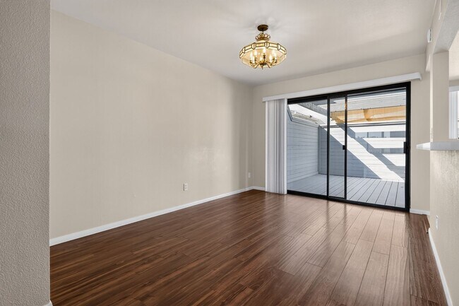 Building Photo - 841 America Way
