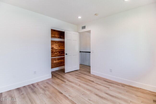 Building Photo - 6823 Castle Peak Dr