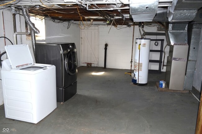 Building Photo - 1302 Shannon Ave