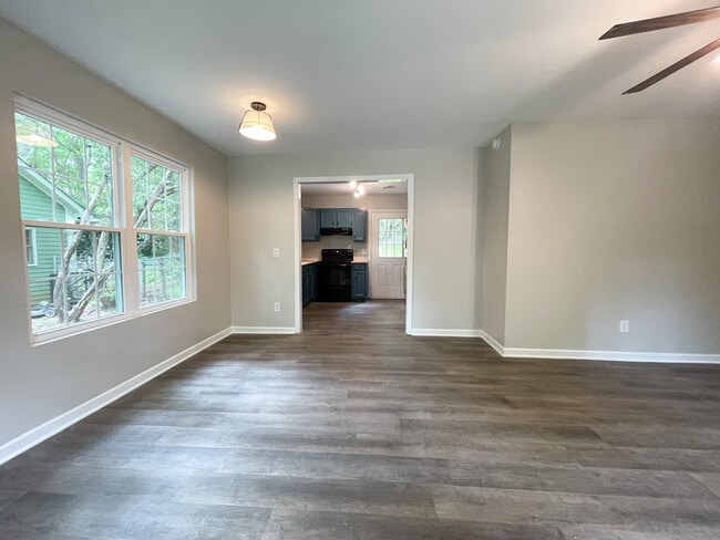 Building Photo - 437 Kingshead Ct